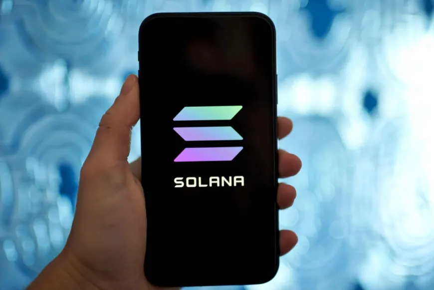 Solana Unveils New Crypto Smartphone with 140,000 Pre-Orders