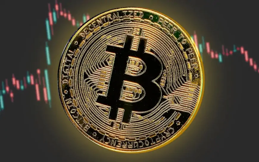 Should We Brace for a Bitcoin Pullback or a Bullish Breakout?