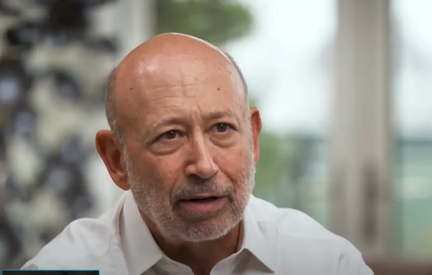 Ex-Goldman Sachs CEO Believes Bitcoin Could Rival US Dollar As Reserve Currency