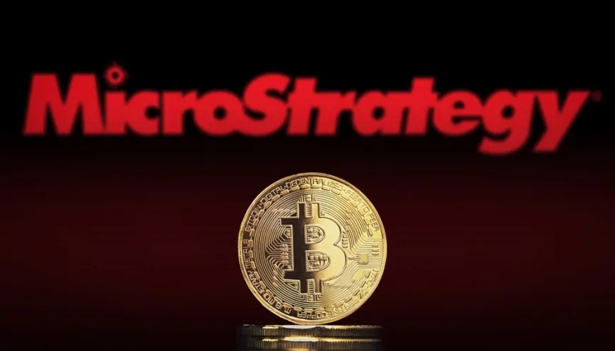 MicroStrategy's Aggressive Bitcoin Strategy Raises Eyebrows In Crypto Community