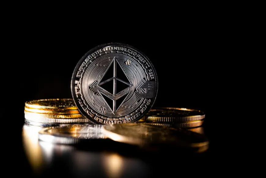 Ethereum Retests Symmetrical Triangle Pattern, Analyst Sets Next Target